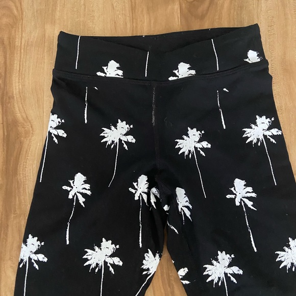 Spiritual Gangster Girls Black Palm Tree Athletic Activewear Leggings Size 8 - Picture 5 of 5